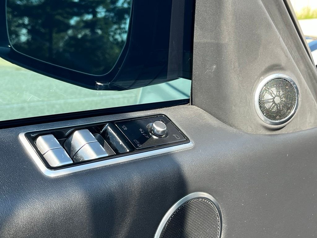 Used 2022 White Land Rover HSE Silver Edition image 23