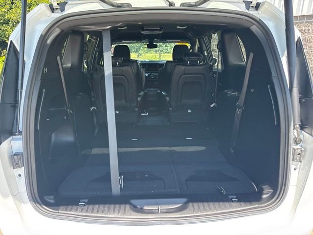 Used 2019 Bright White Clearcoat Chrysler Touring L image 11