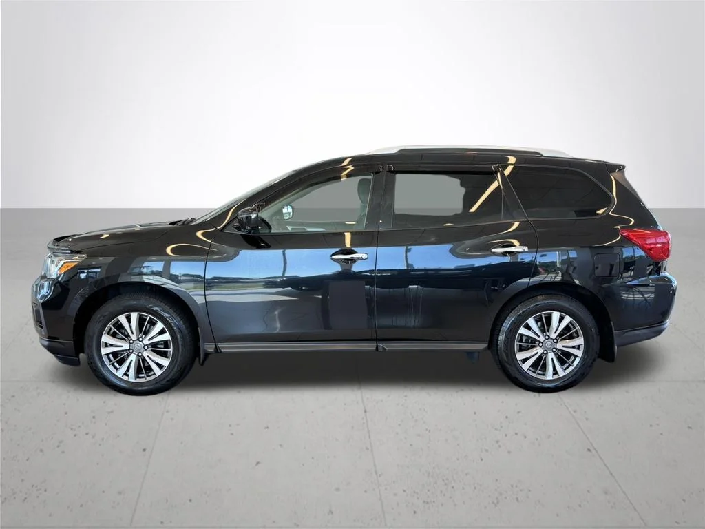 Used 2019 Black Nissan SL image 11
