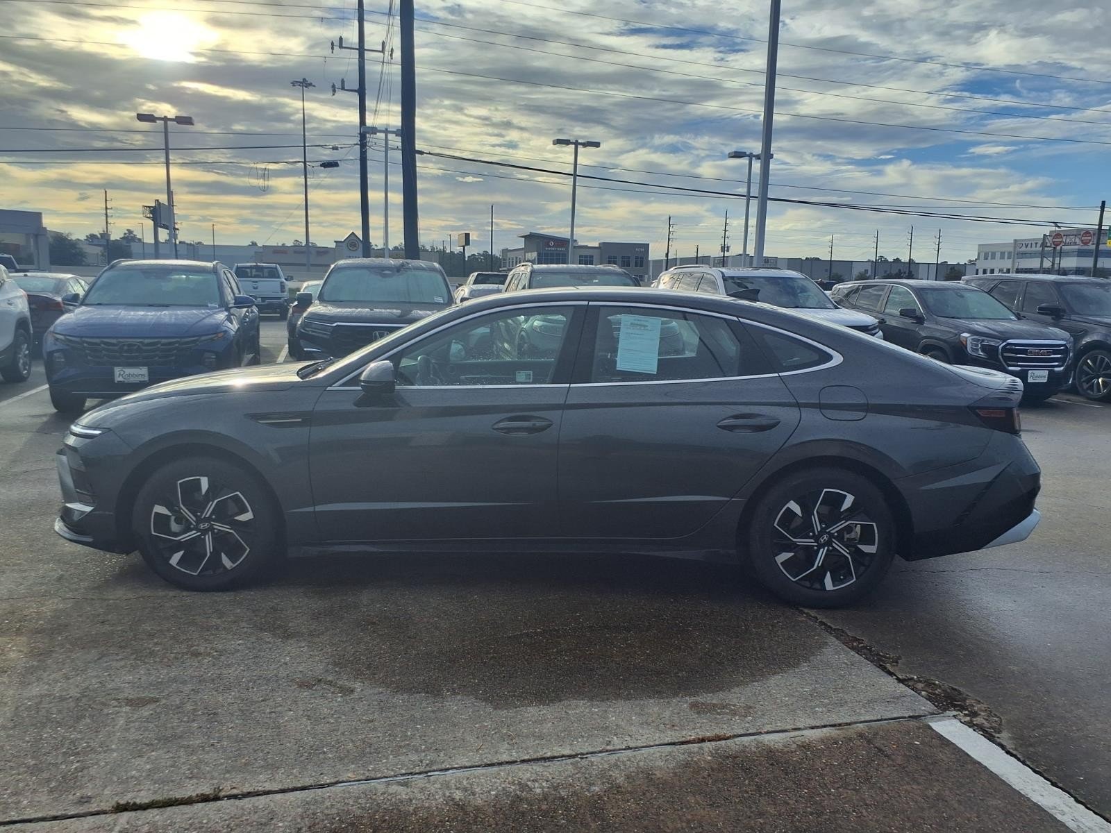 2025 Hyundai Sonata photo 10 of 25