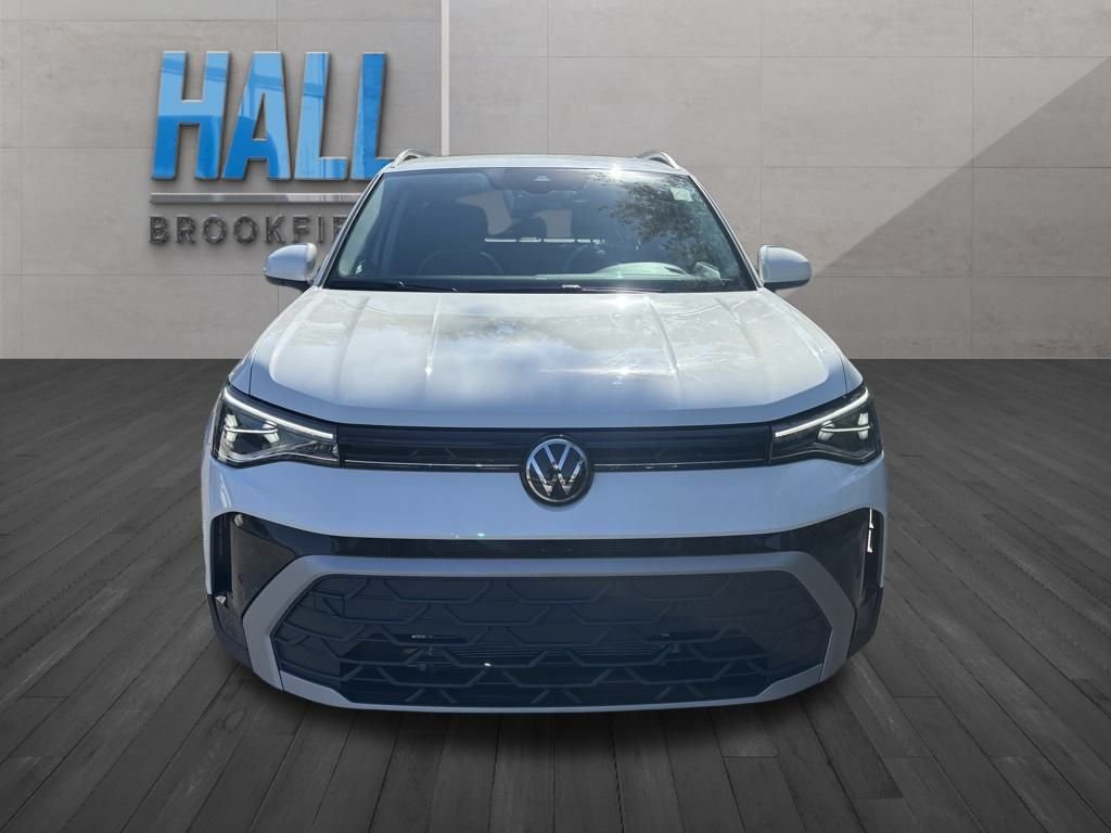 2025 Volkswagen Taos SE photo 2