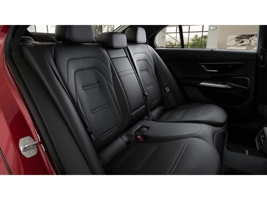 New 2026 MANUFAKTUR Patagonia Red Metallic Mercedes-Benz E 53 AMG® image 5