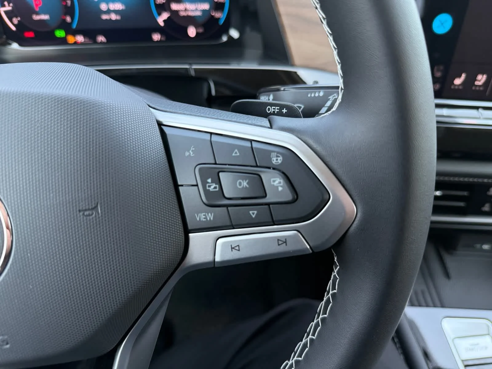 2026 Volkswagen Atlas SE w/Tech - Photo 19