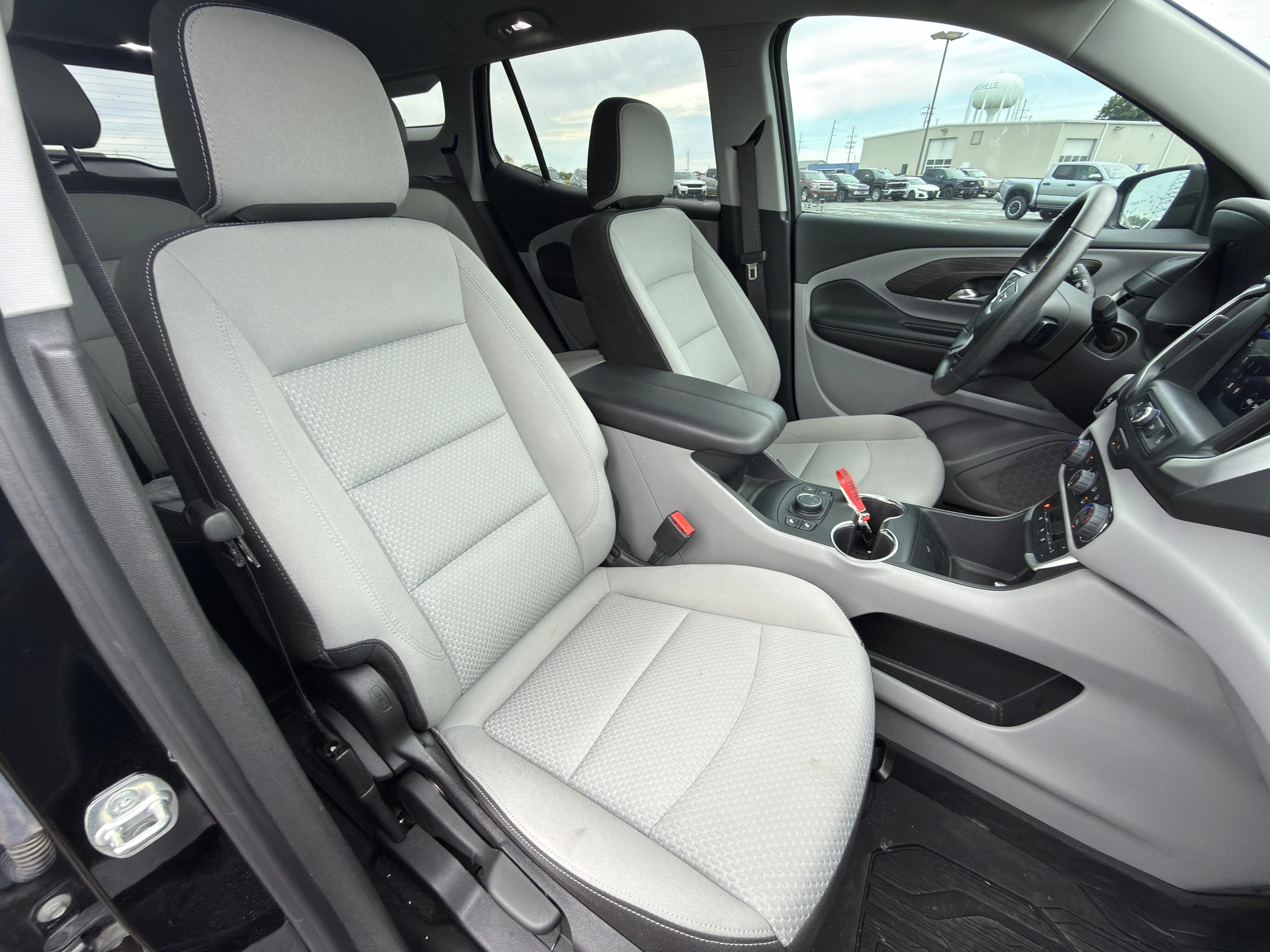 Used 2024 Ebony Twilight Metallic GMC SLE image 12
