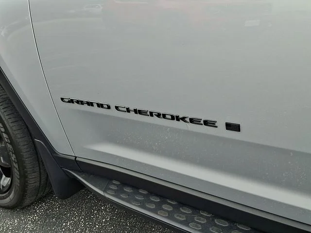 Certified Used 2024 Silver Jeep Altitude X image 31