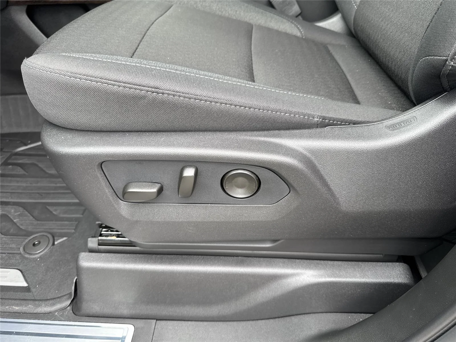 New 2026 Onyx Black GMC Elevation image 34