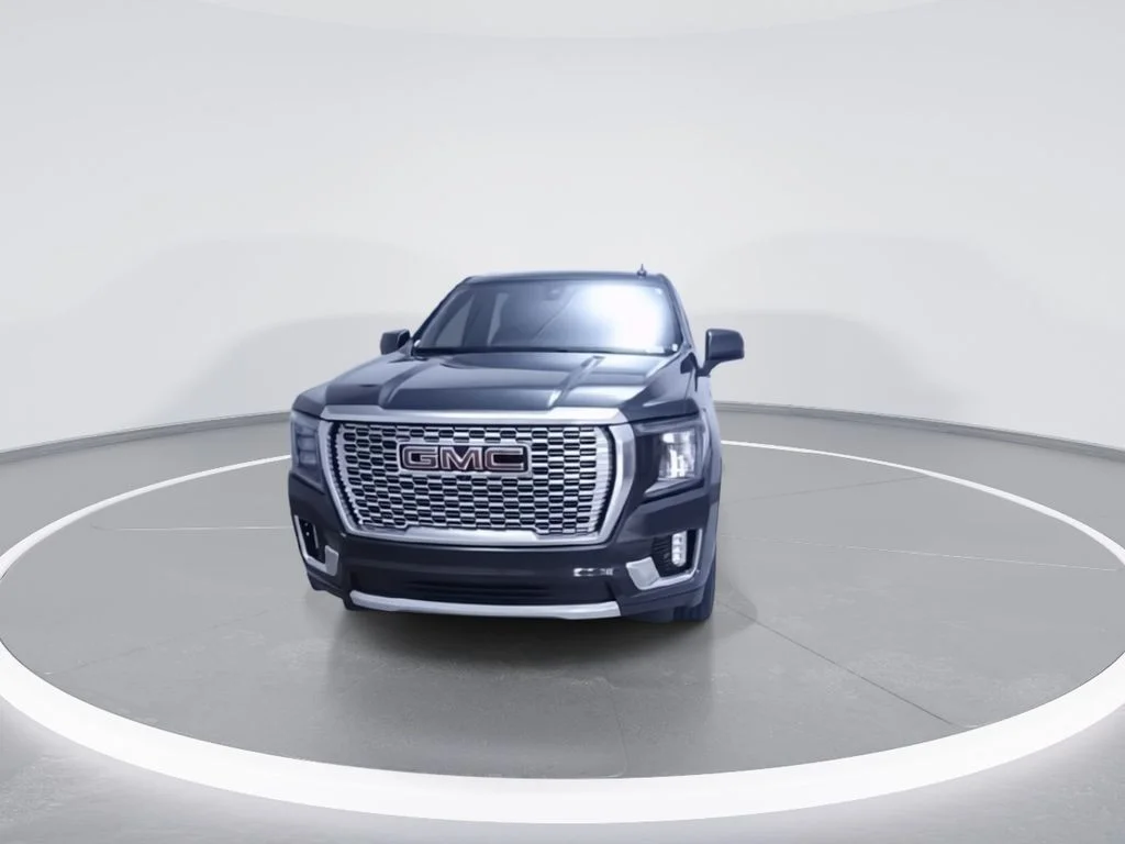 Used 2022 Green GMC Denali image 4