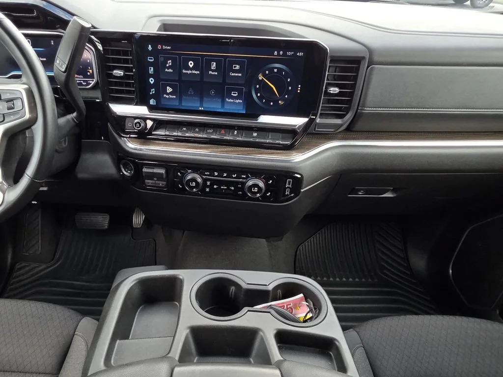 Used 2025 Black Chevrolet LT image 17