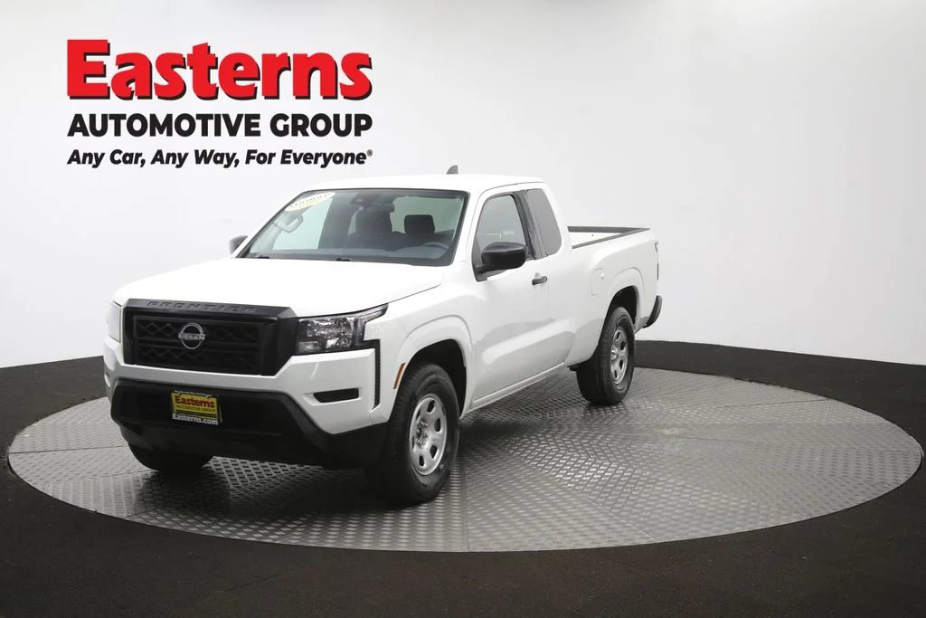 Used 2022 White Nissan S image 55
