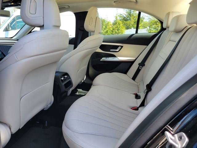 2025 Mercedes-Benz E-Class E350 - Photo 16