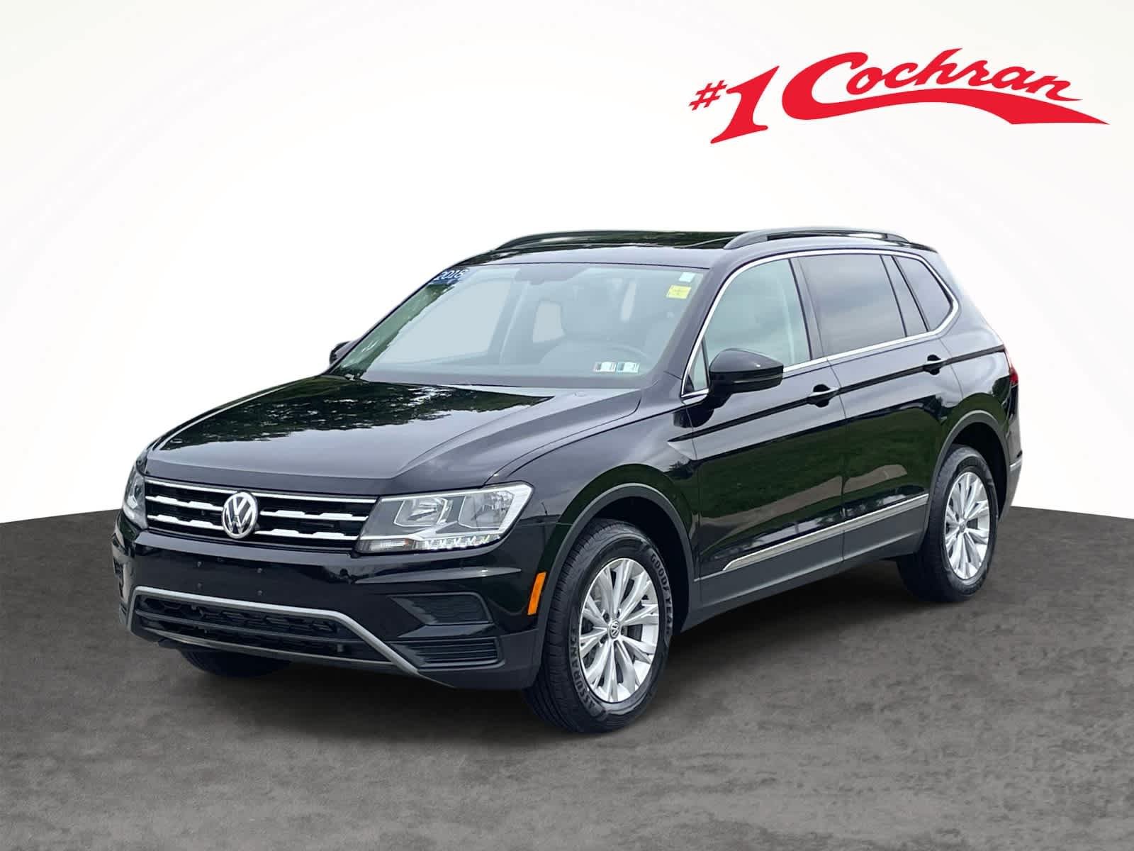 Used 2018 Deep Black Pearl Metallic Volkswagen SE image 11