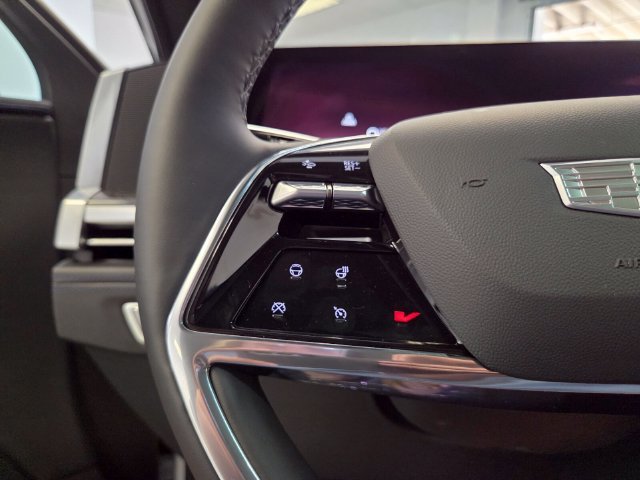 New 2026 Vibrant White Tricoat Cadillac Sport image 27
