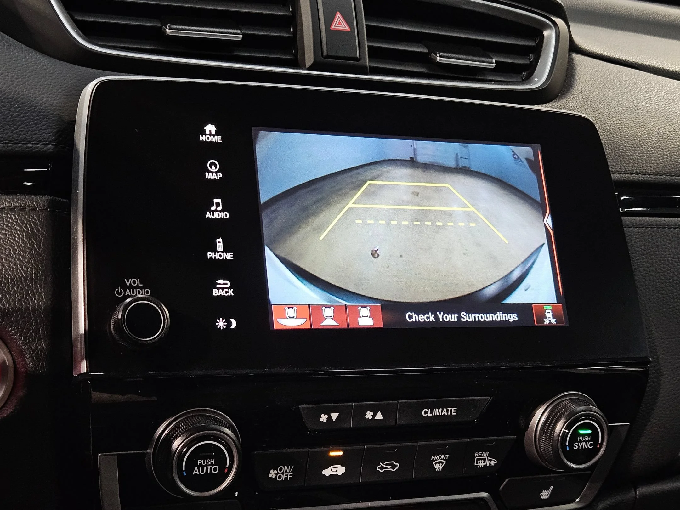 Used 2022 Platinum White Pearl Honda Touring image 31