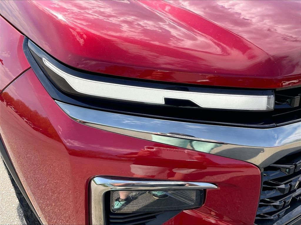 Used 2025 Radiant Red Tintcoat Chevrolet Z71 image 31
