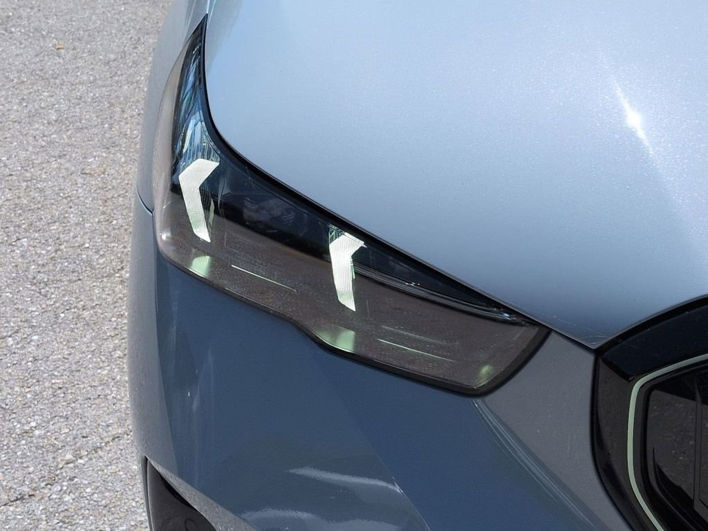 New 2027  BMW 530i image 10