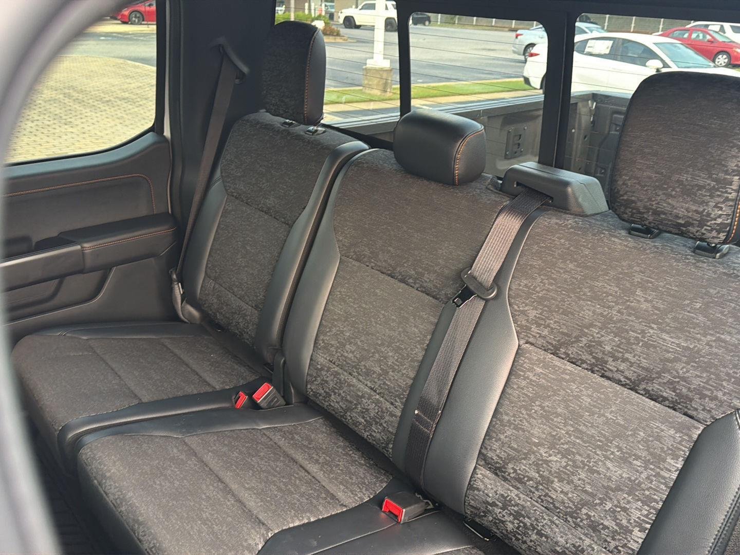 Used 2025 Oxford White Ford Tremor image 33