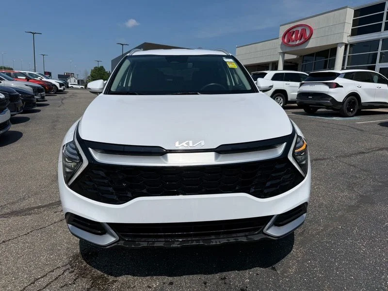 Used 2025 White Kia EX image 2