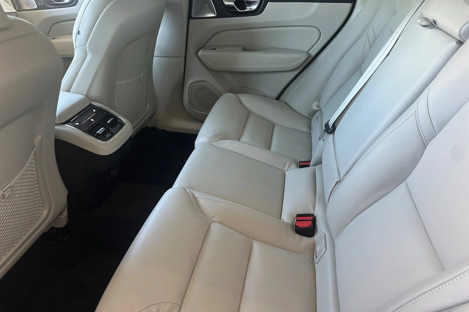 New 2026 Forest Lake Volvo Ultra image 11