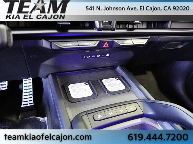 New 2027 White Kia X-Line SX image 40