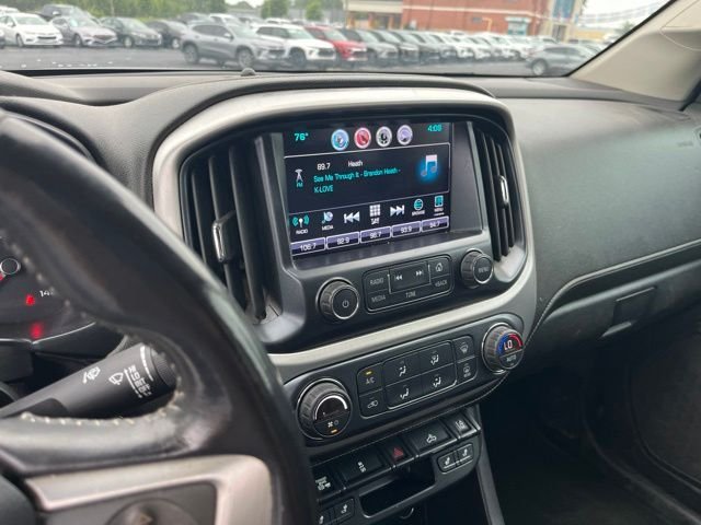 Used 2017 Silver GMC SLT image 21