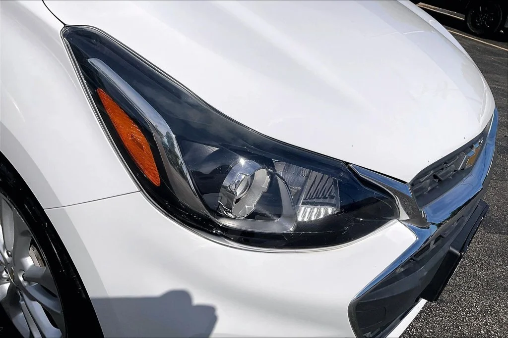 Used 2021 White Chevrolet 1LT image 32