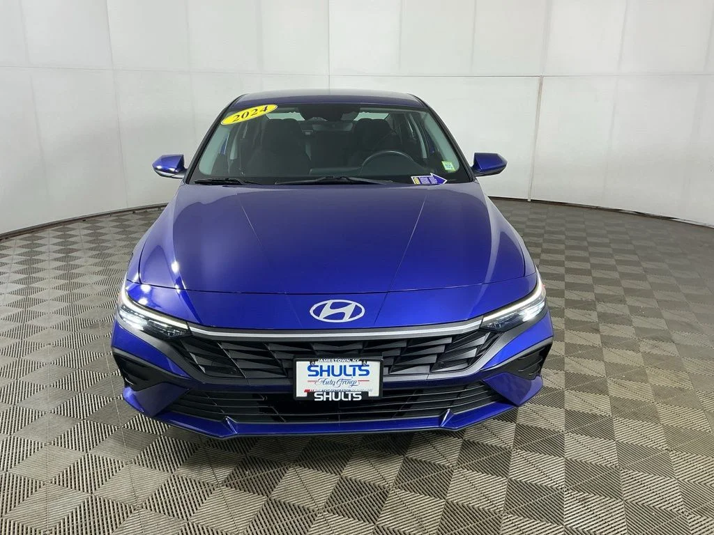 Certified Used 2024 Blue Hyundai SEL image 3