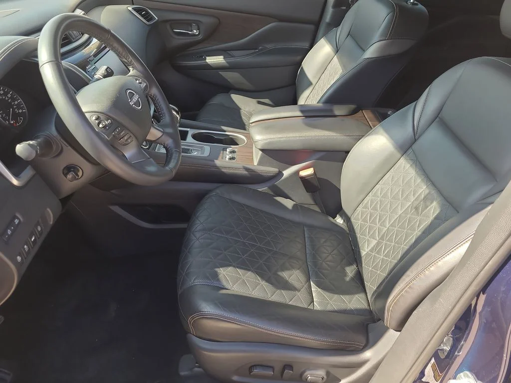 Used 2023 Blue Nissan Platinum image 23