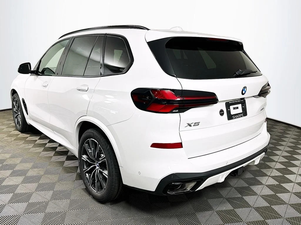 New 2026 Alpine White BMW xDrive40i image 7