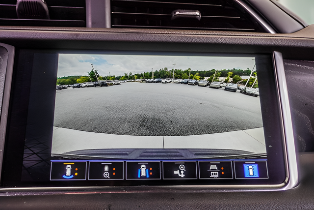 Used 2024 Black GMC Denali image 31
