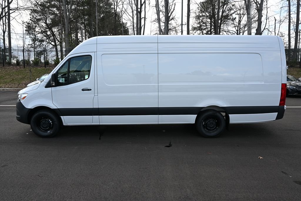 New 2026 Arctic White Mercedes-Benz Cargo 170 WB image 3