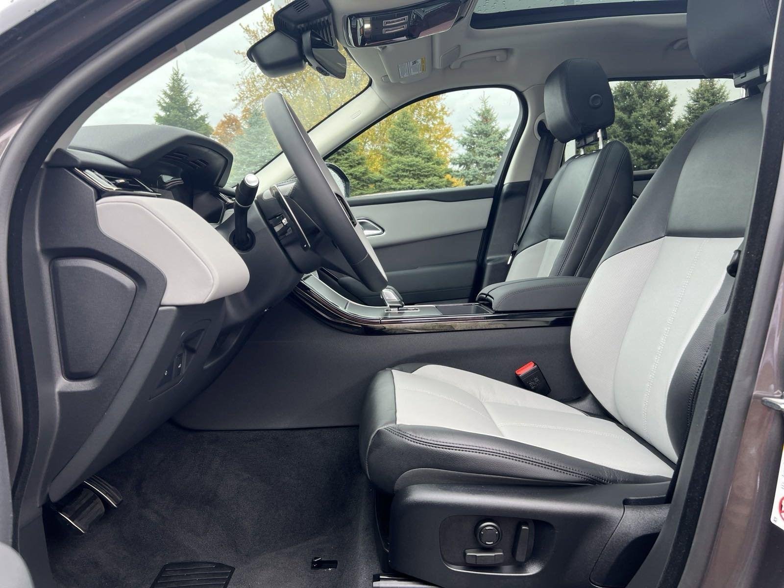 New 2025 Charente Grey Land Rover Dynamic SE image 21