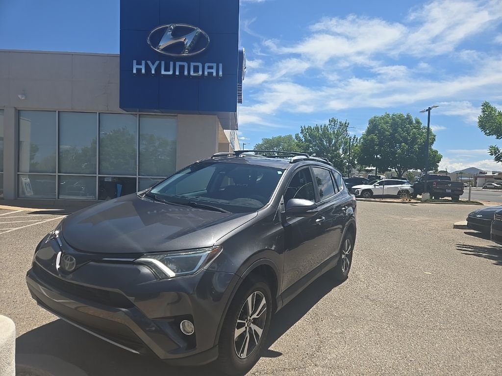 2018 Toyota RAV4 XLE's photo