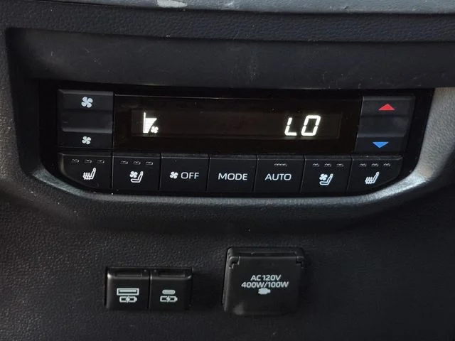 Used 2023 Wind Chill Pearl Toyota Platinum image 21