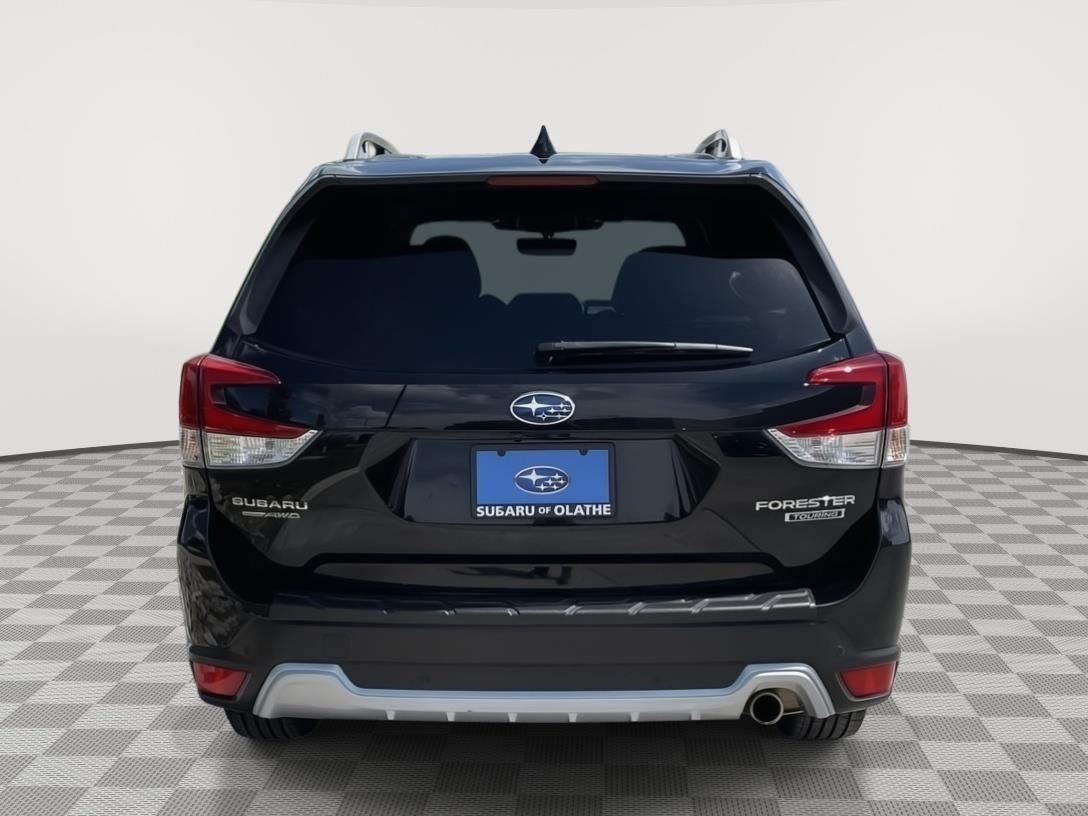 Used 2022 Crystal Black Silica Subaru Touring image 7