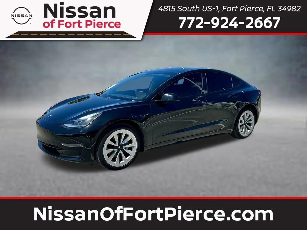 2021 Tesla Model 3 Standard Range Plus's photo