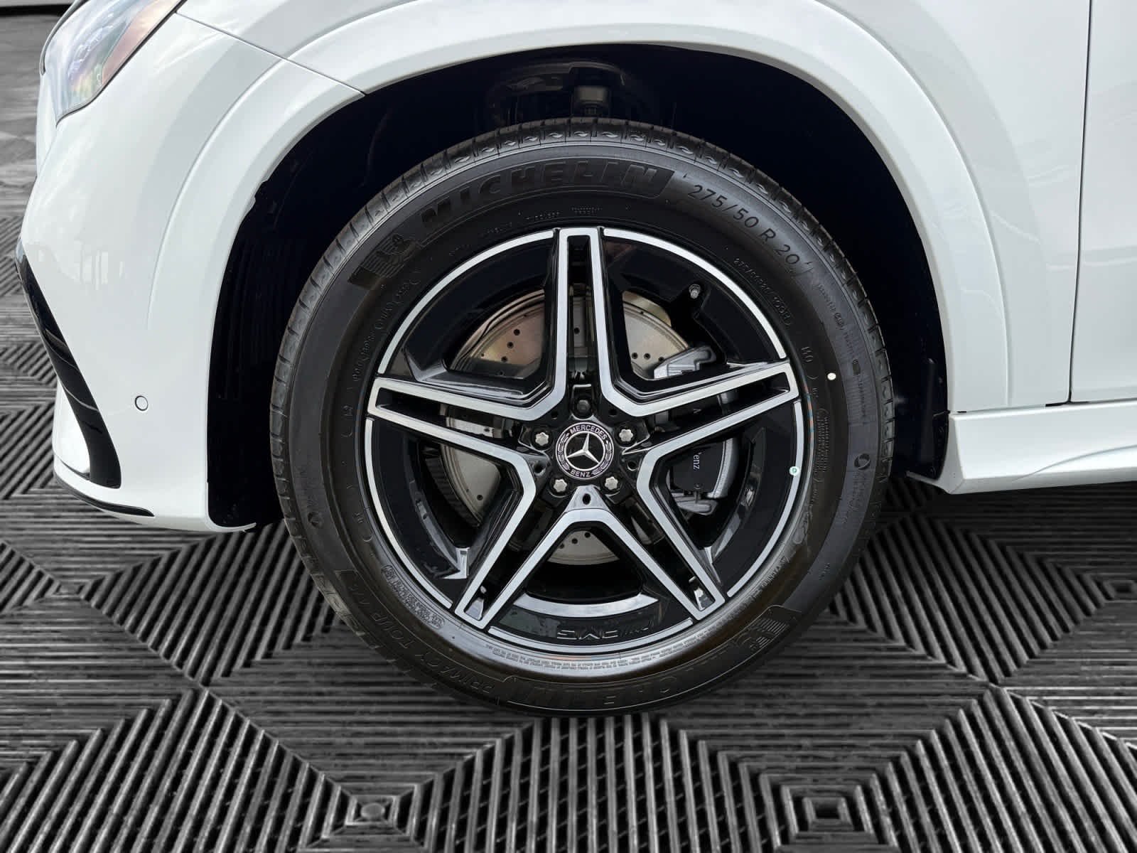 New 2026 Polar White Mercedes-Benz GLE 450 image 9