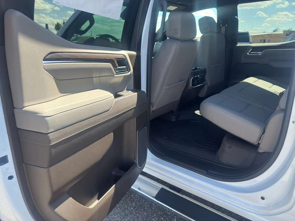 New 2026 Glacier White Tricoat GMC SLT image 15