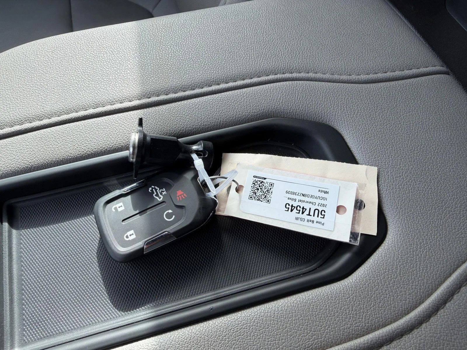 Used 2022 Summit White Chevrolet LTZ image 13