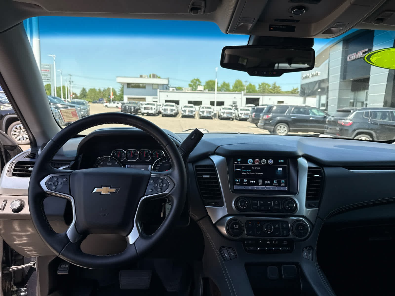 Used 2019 SHADOW GRAY METALLIC Chevrolet LT image 14