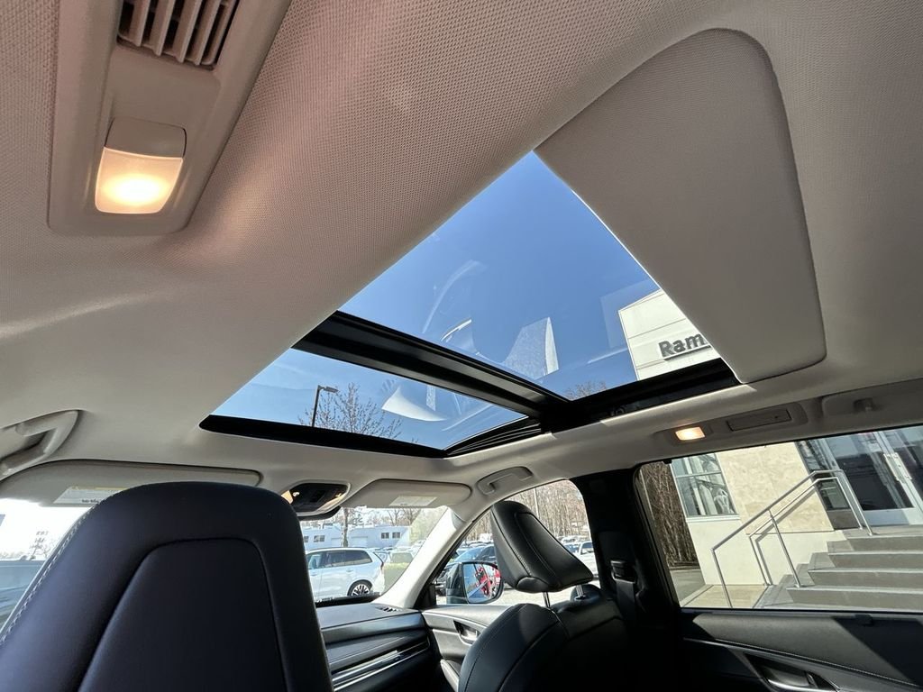 Certified Used 2022 Blue INFINITI LUXE image 25