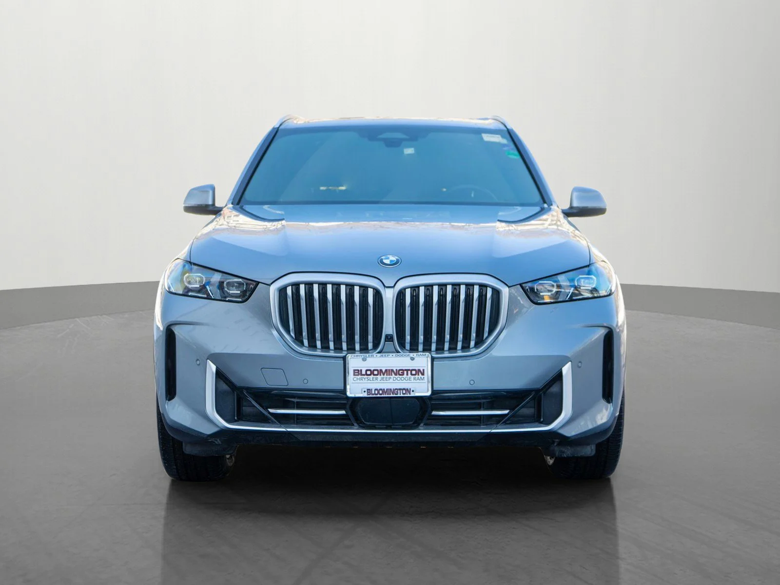 Used 2026 BMW X5 40i with VIN 5UX23EU07T9046978 for sale in Minneapolis, Minnesota