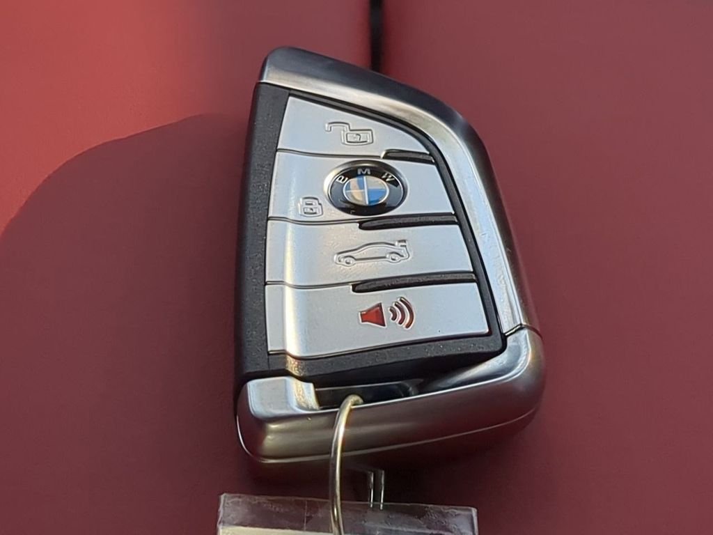 2026 BMW 8 Series 840i - Photo 28