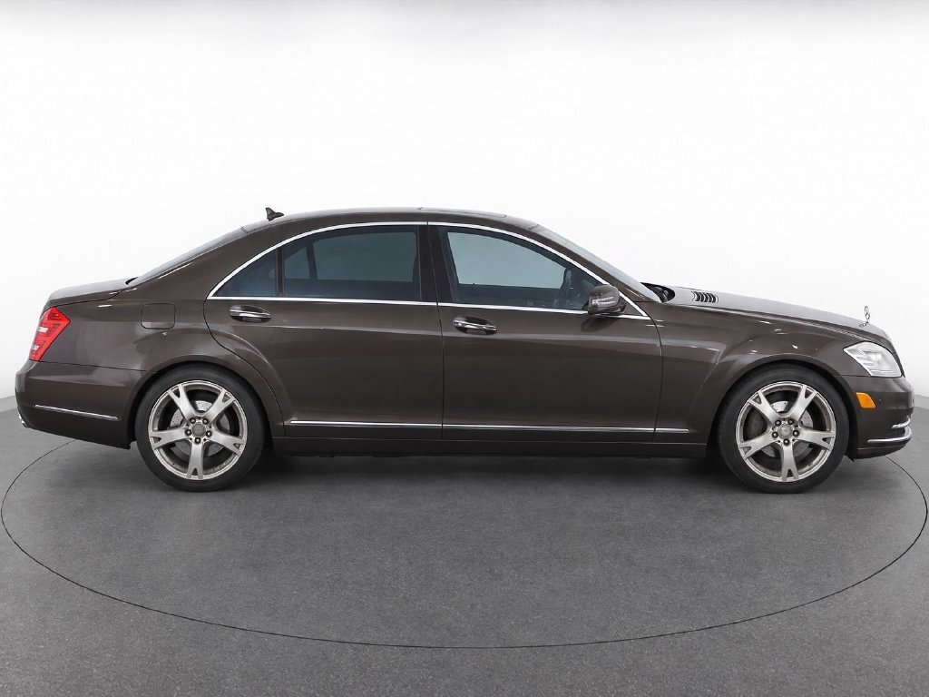Used 2011 Brown Mercedes-Benz S 550 image 8
