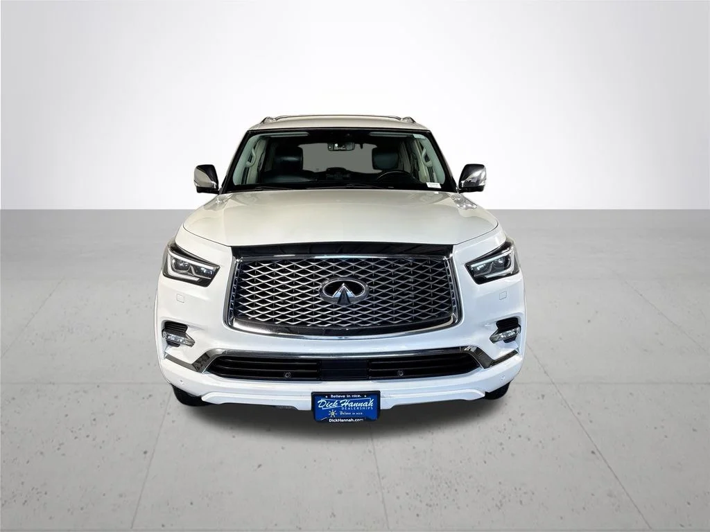 Used 2019 White INFINITI LUXE image 3