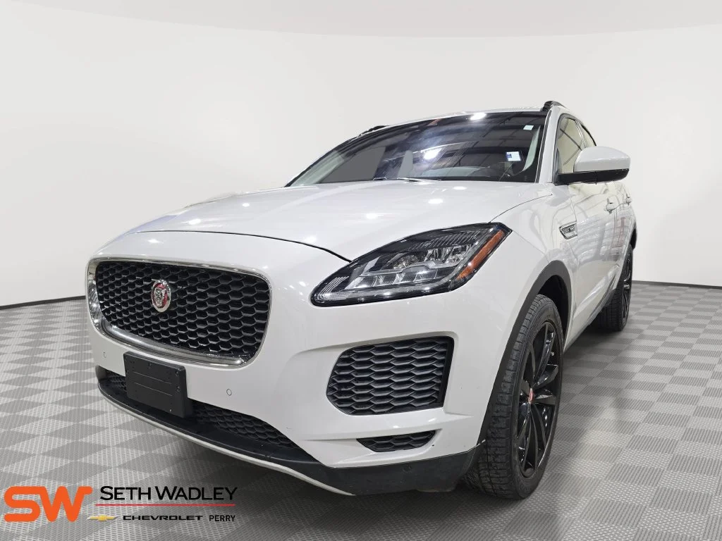 Used 2020 Silver Jaguar SE image 3