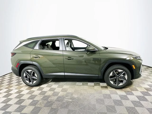 New 2026 Green Hyundai SEL image 2