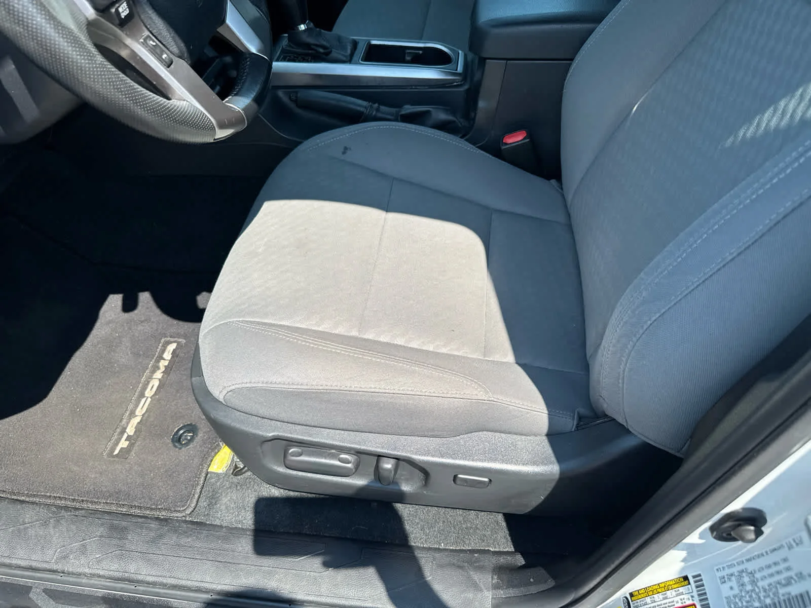 Used 2023 Ice Cap Toyota SR5 image 6