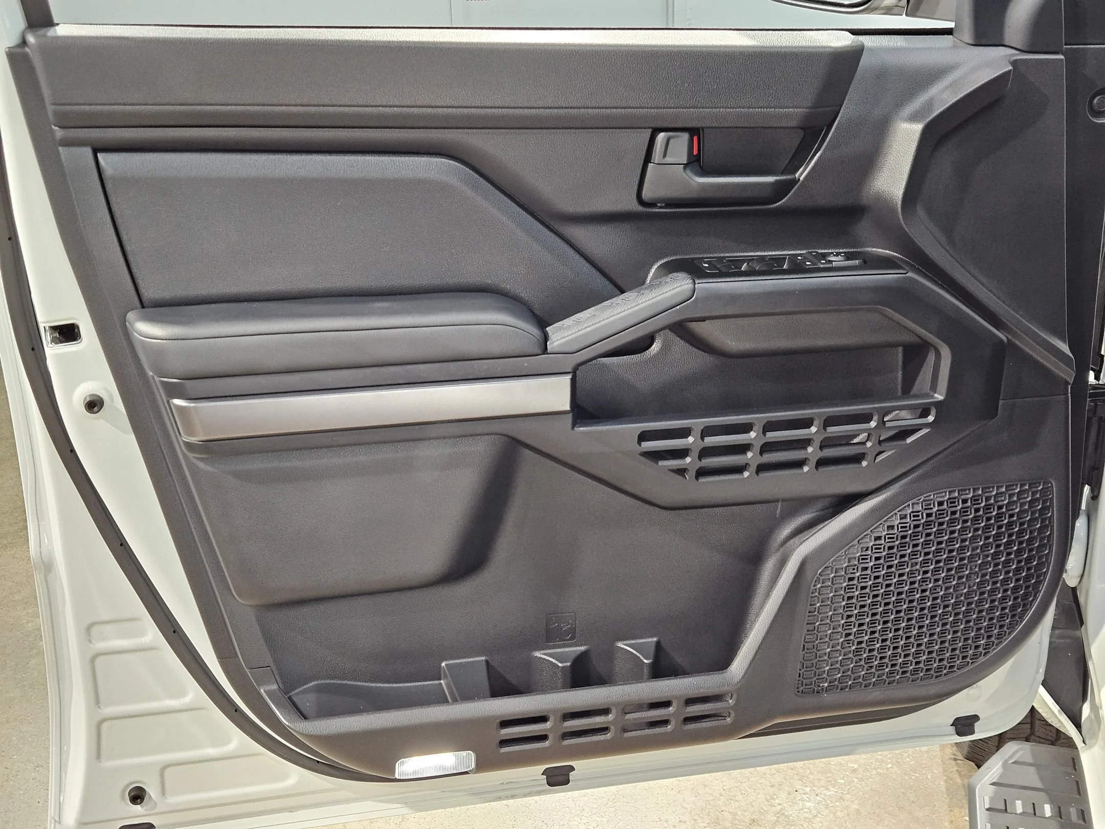 Certified Used 2025 Ice Cap Toyota SR5 image 20