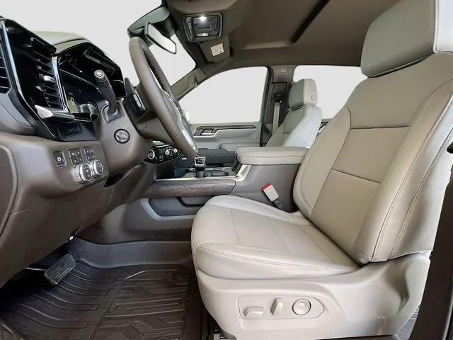 2026 GMC Sierra 1500 SLT - Photo 15