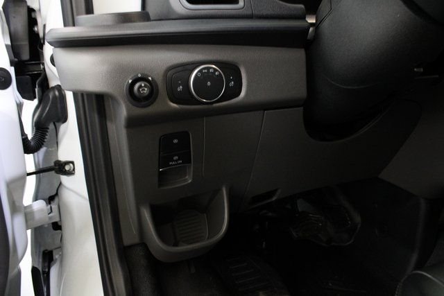 New 2026 Oxford White Ford Base image 5